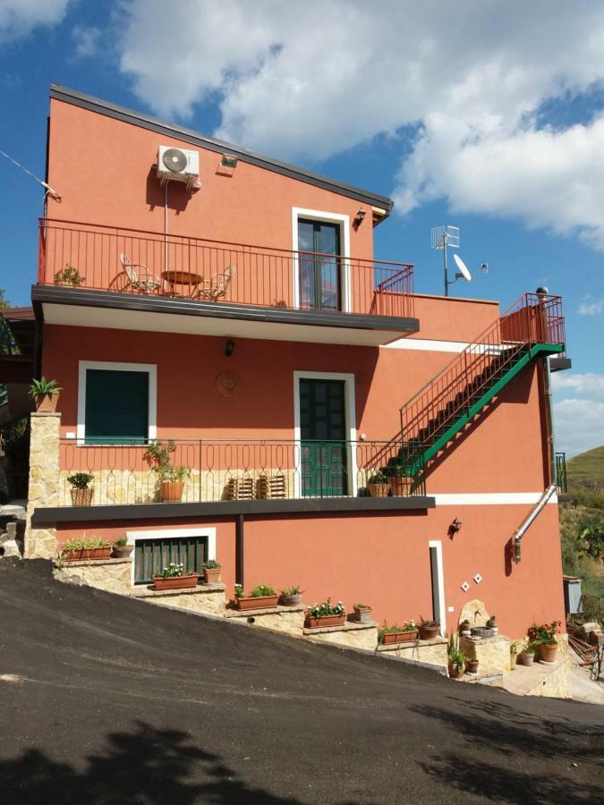 Le Stelle Di Casa Leonardo Castelmola Exterior foto