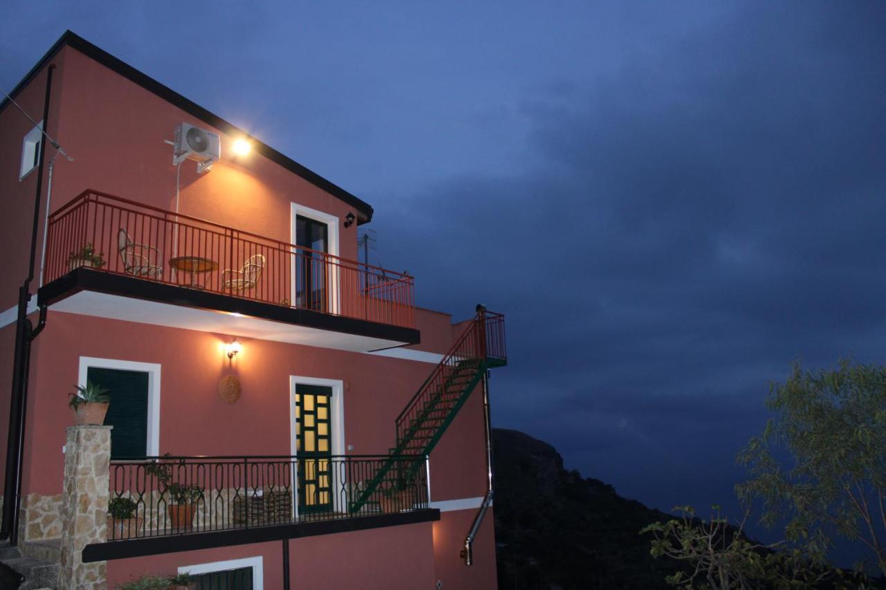 Le Stelle Di Casa Leonardo Castelmola Exterior foto